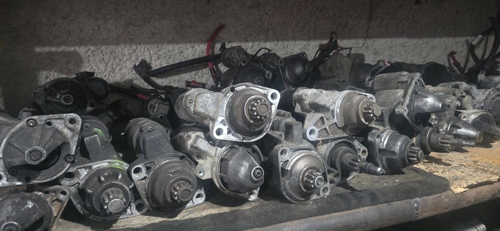 Продавам стартери за автомобили