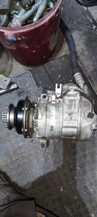 Компрессор кондиционера Фольксваген туарег, мультиван 2.5 , 5.0