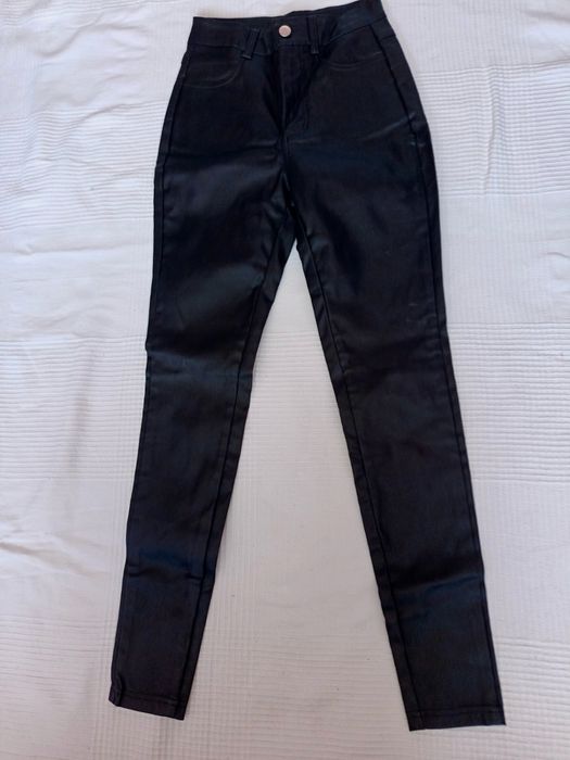 Дамски кожен панталон по тялото