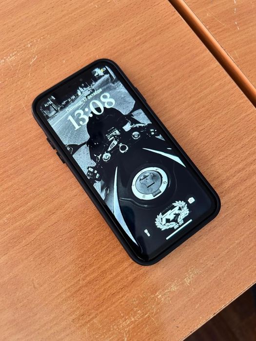 Продам iPhone Xr