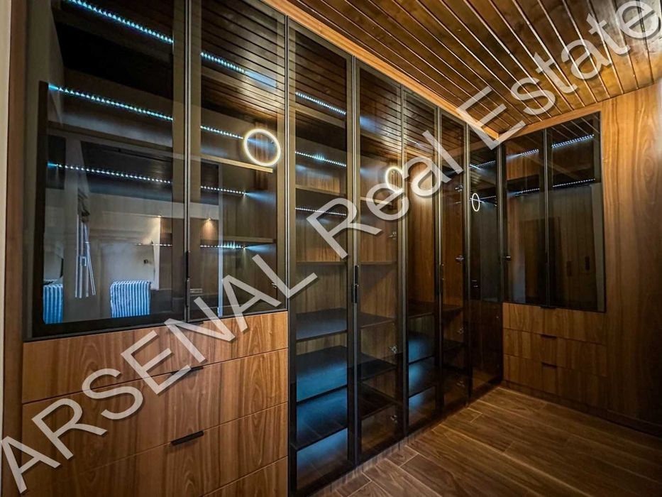 Дава се под наем Четиристаен апартамент в София, Изток - 109 кв.м за 1346.4 € - Снимка #6