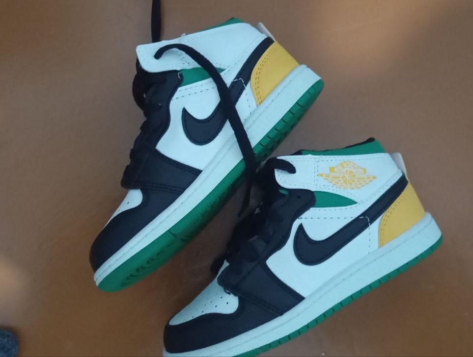 Обувь новая крассовка