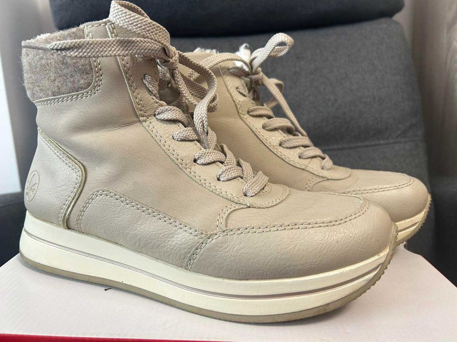 Дамски зимни боти