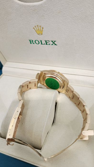 Золотые часы Rolex
