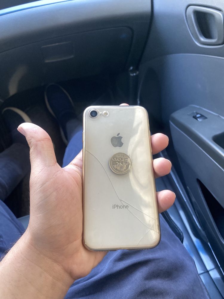 Iphone 8 64 gb yomkost 71