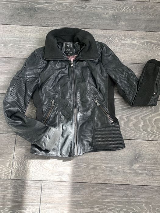Дамско Яке GUESS размер С