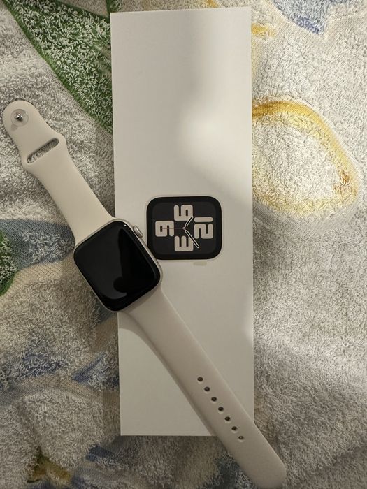 Apple watch SE Gen2 2024
