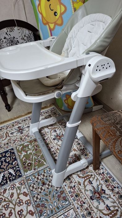 продам детский  стульчик для кармеленям