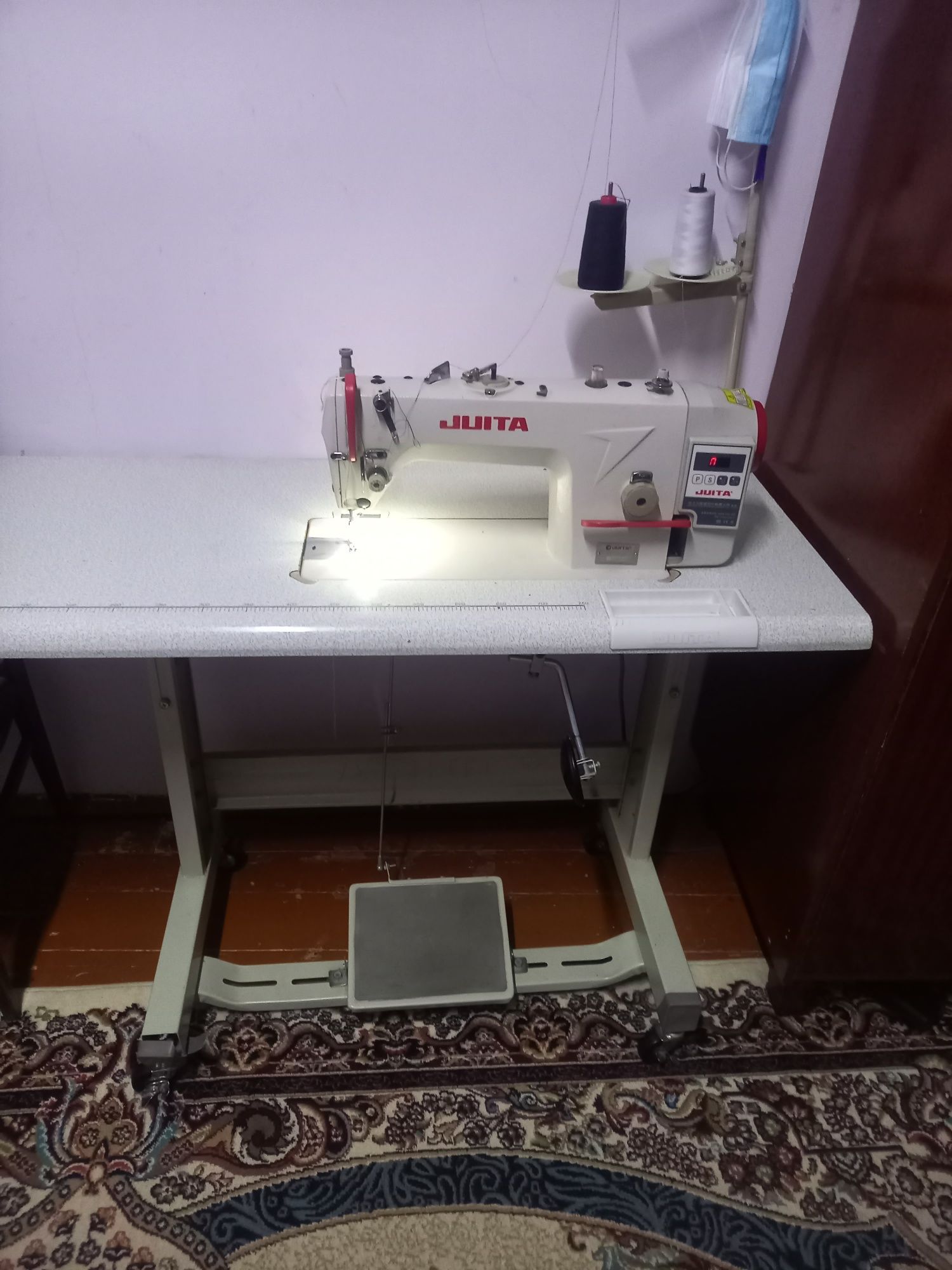 Швейная машинка Juita