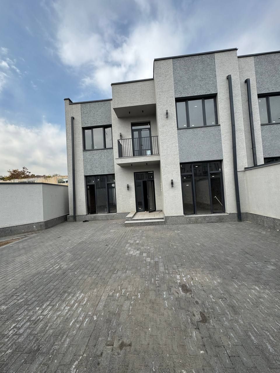 ПРОДАЁТСЯ КОТТЕДЖ 2,5 соток Ориентир Узбум Чайна Таун