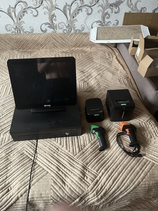 Продам оборудование для магазина