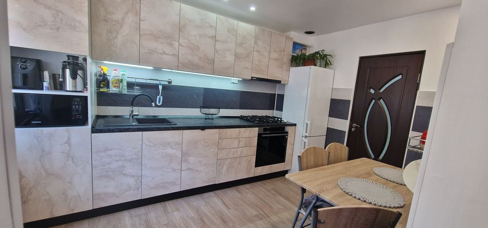 Vand apartament 2 camere Azuga