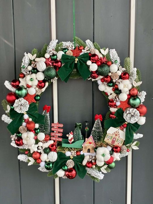 Coronita și ornamente de Craciun