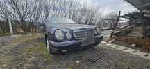 Dezmembrez Mercedes E320 4 Matic