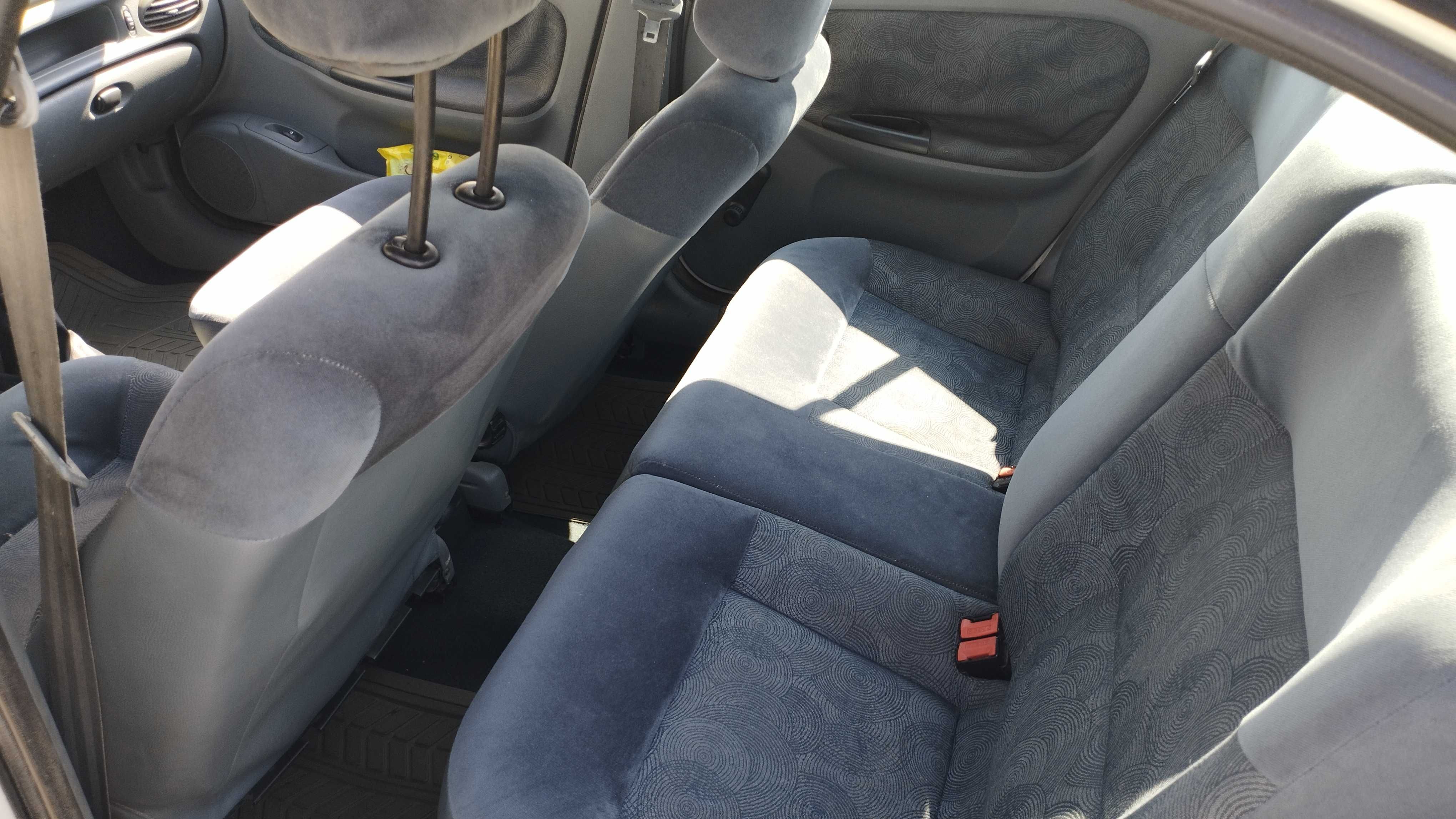 Renault Megane 1998 с газ