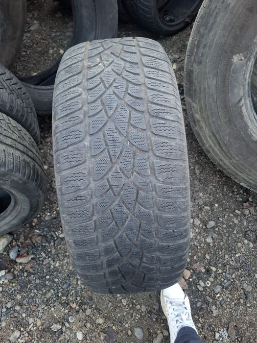 Vand 1 anvelopa 255 45 20 dunlop de iarna