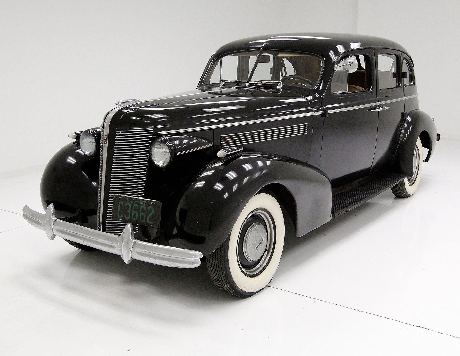 Редкая  Бьюик. Опель 1936-38 г. Дирижабль накапотная  эмблема. Маскот.