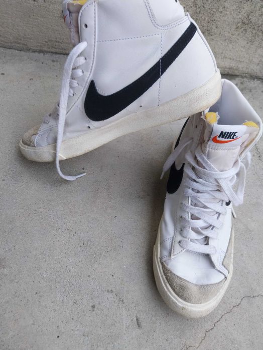 Кецове Nike blazer