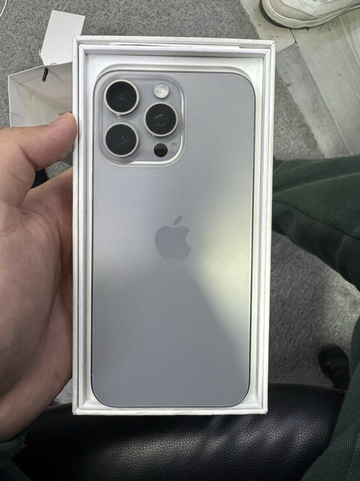 Iphone 15 pro max Natural