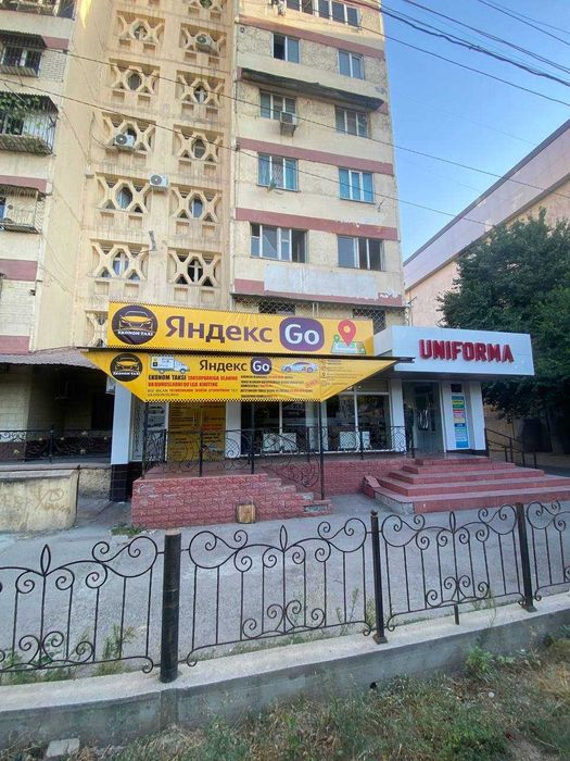 Ishlab turgan taksopark sotiladi.