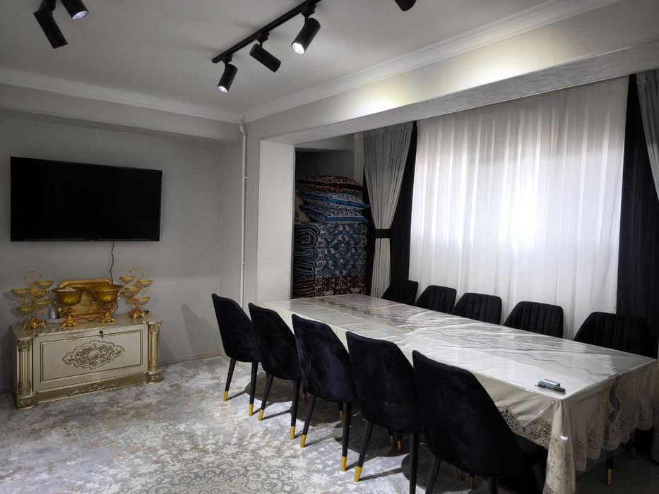 Массив Караташ за ГУМом  Туркуаз 3-комн 8/12 70 м² хороший ремонт