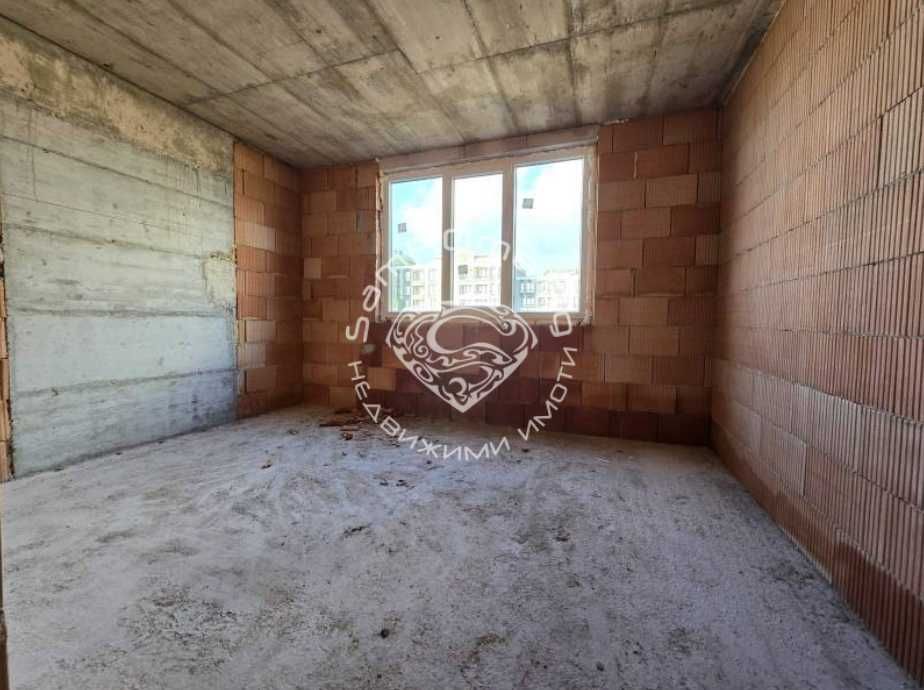 Продава 3-стаен Кайсиева градина Варна