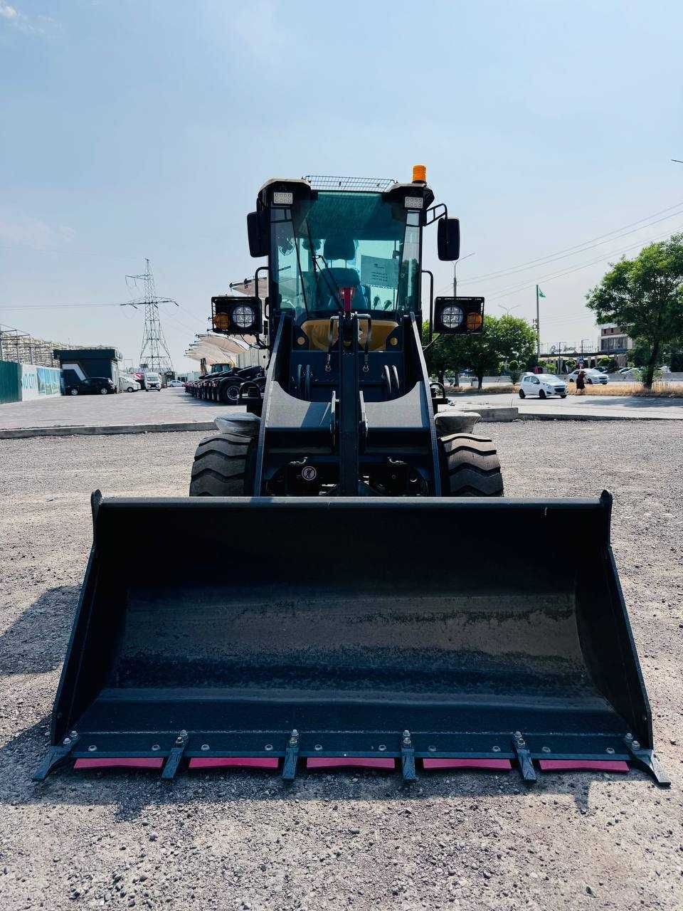 Погрузчик Lugong LM 930