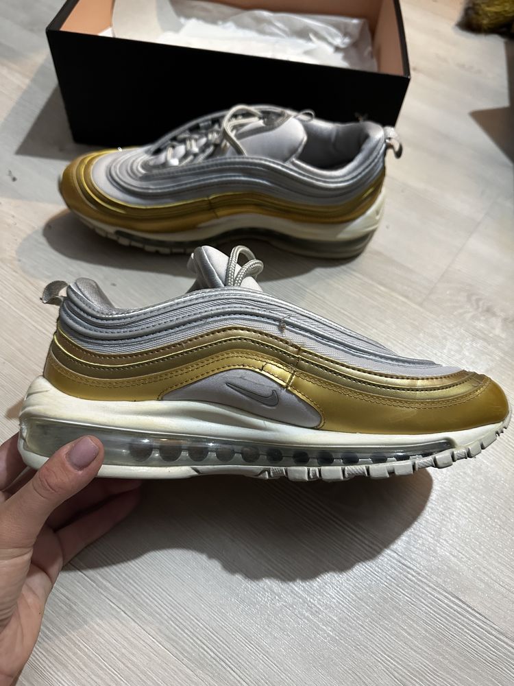 Nike airmax 97 metallic gold