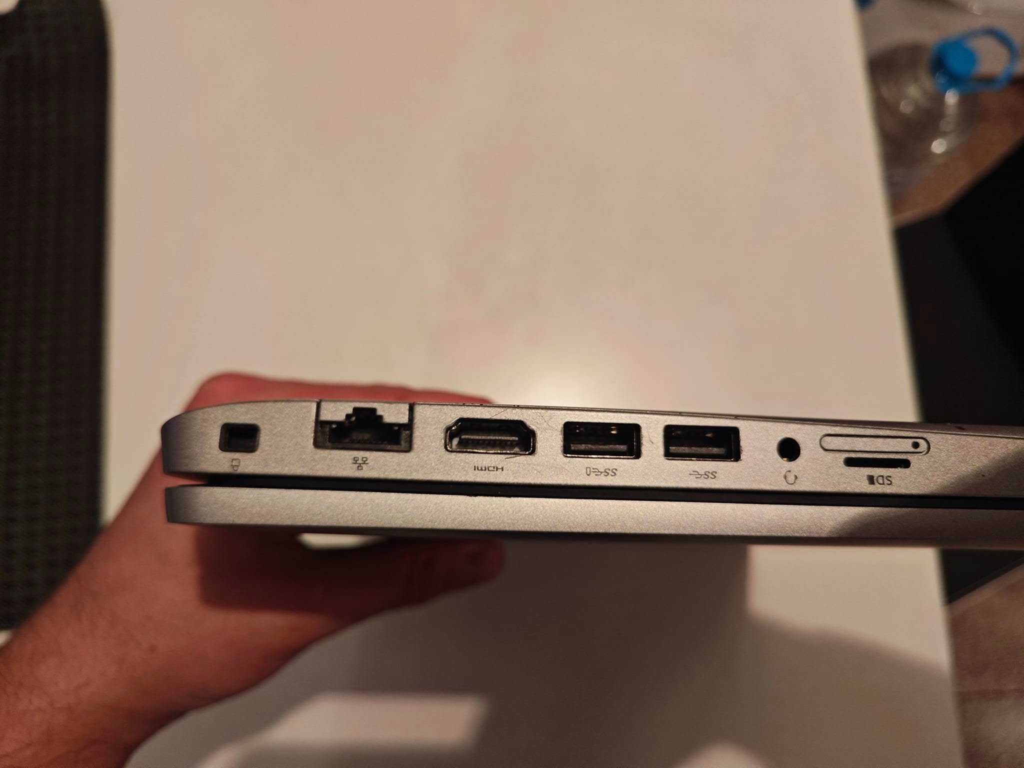 Лаптоп Dell Latitude 5510 (с 1 малък дефект)