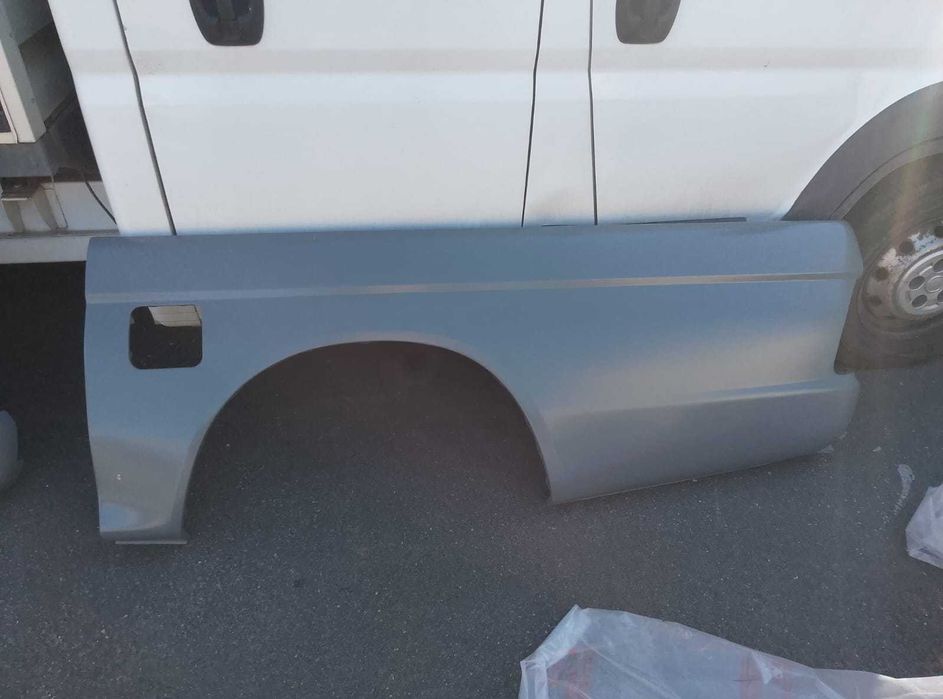 Aripa l 200 l2oo mitsubishi  hayon spate stanga sau dreapta piese l200