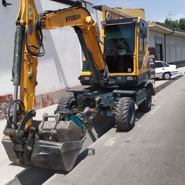 Экскаватор хундай 55