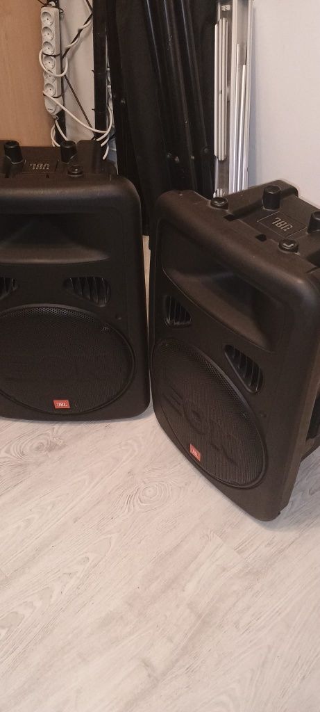 Vând boxe JBL EON 400 W made in SUA