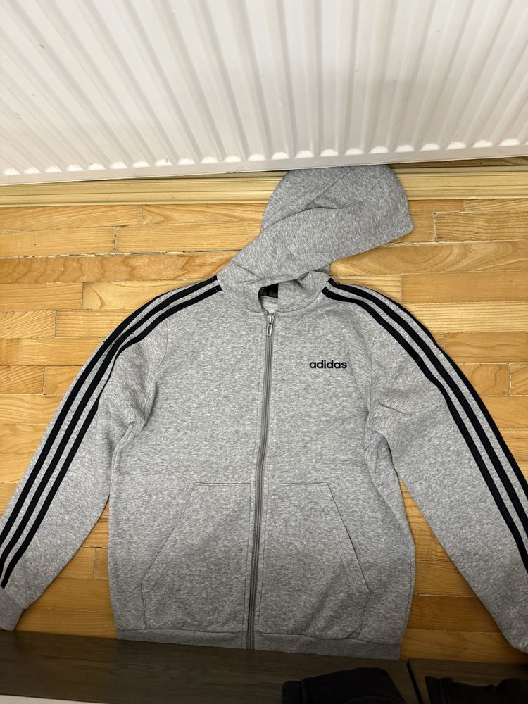 Adidas комплект: суичър с цип + анцуг