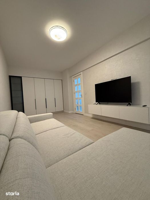 Inchiriere apartament cu 2 camere decomandat - Royal Town Copou