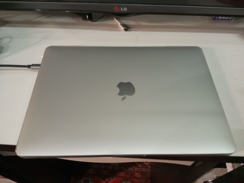 Mac Book M1 Pro 256/16