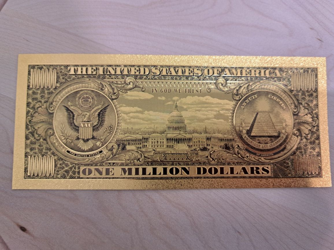 Позлатена сувенирна банкнота 1 милион долара за колекционери