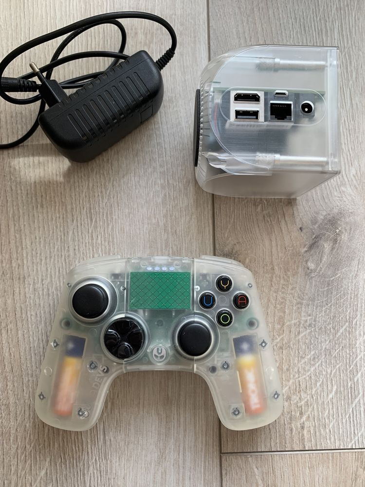 Consola OUYA varianta Dev Kit, modata