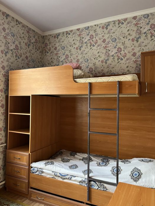 Двухярусная кровать