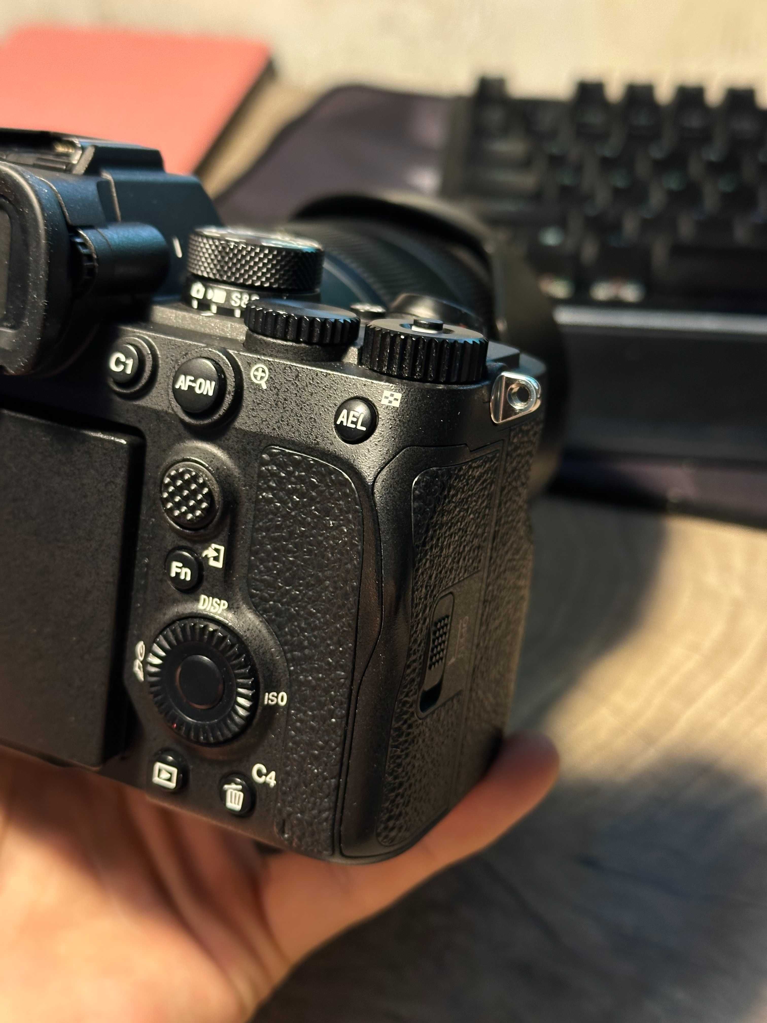 Sony A7 IV + Sony 24-105 F4 G OSS