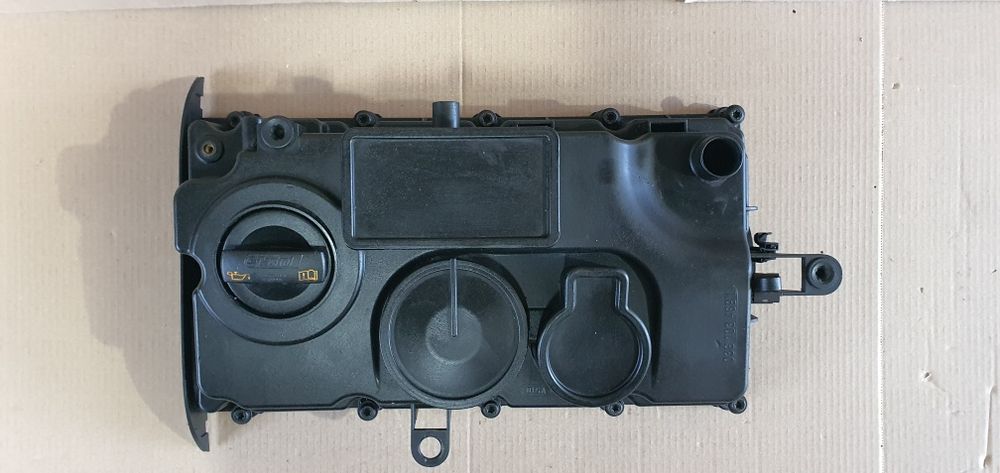 Capac culbutori motor 2.0 tdi BMR BMN BKD BKP passat b6 golf 5 skoda