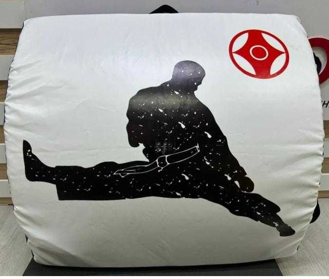 Тренировочный снаряд Макиваре  100x100x11см