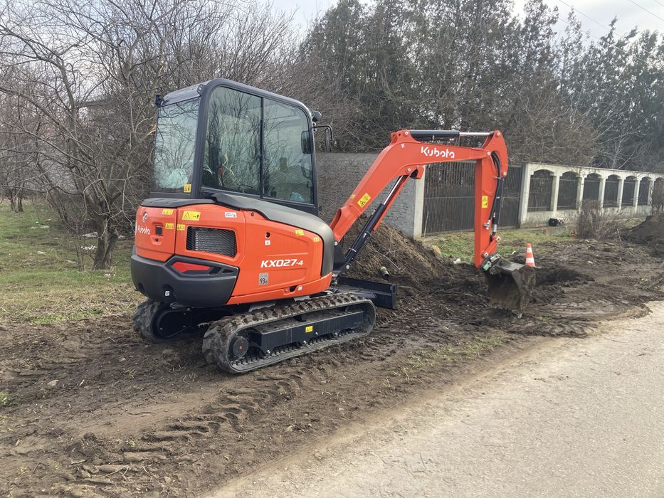 Inchiriere miniexcavator 2.7t sapaturi santuri fundatii beci fose