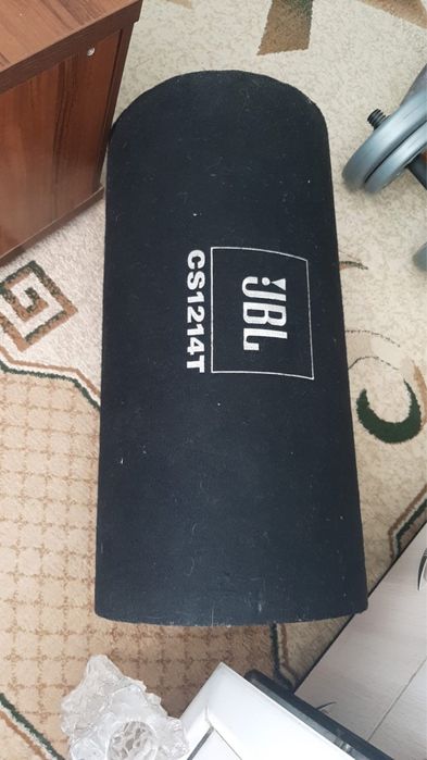 Продам сабвуфер с услителем