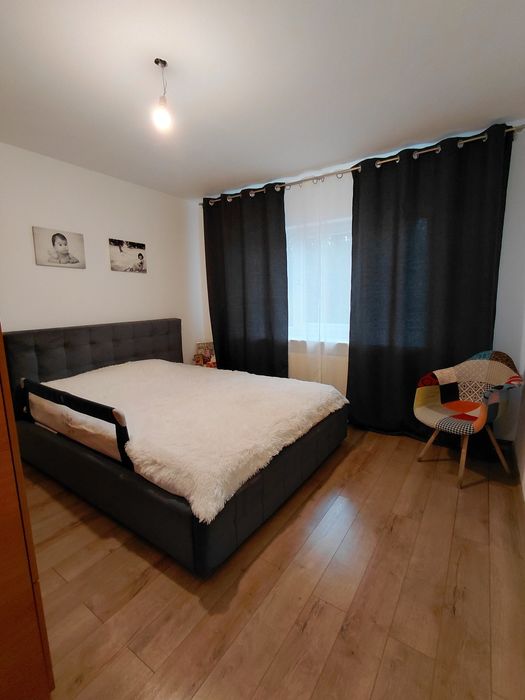 Apartament de vânzare 3 camere decomamdate