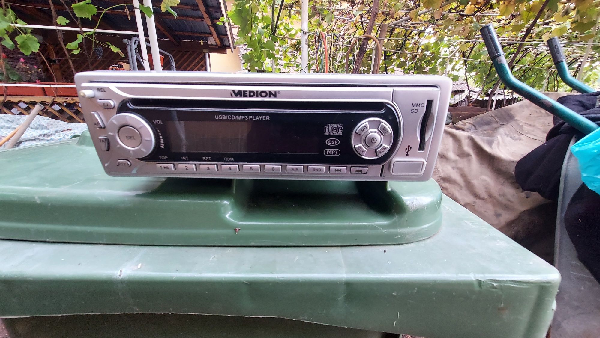 Radio cd player Pioneer si Medion