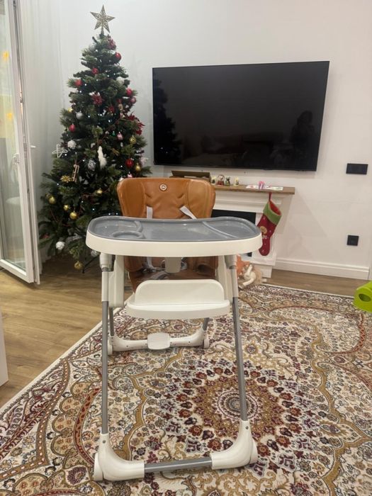 Детское кресло, столик