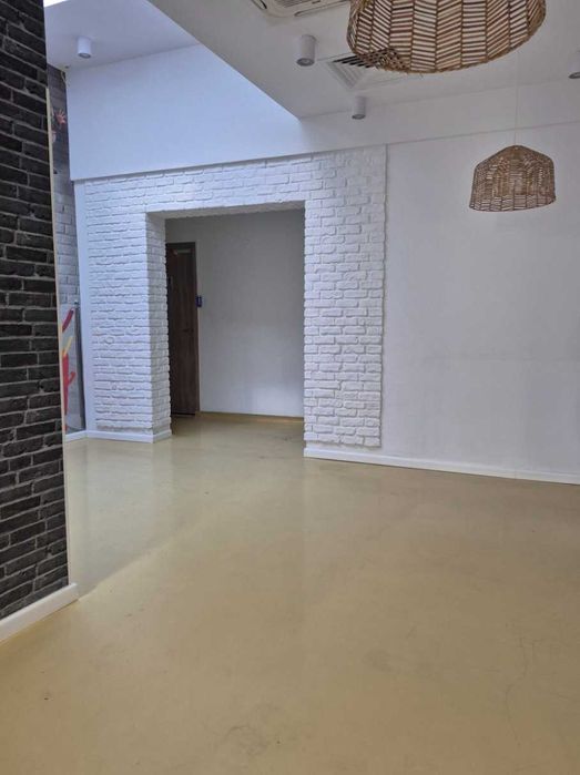 Spațiu comercial de închiriat BD Carol