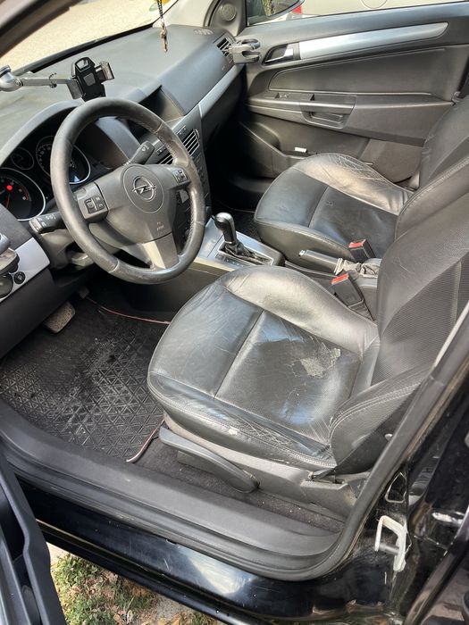 Опел Астра H 1.8