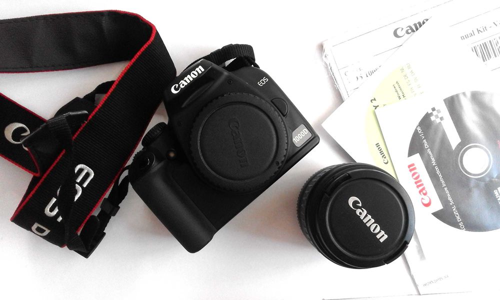 Продам зеркалку Canon EOS 1000D