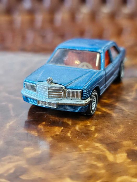 Метална колекционерска количка Mercedes Benz 500 SE